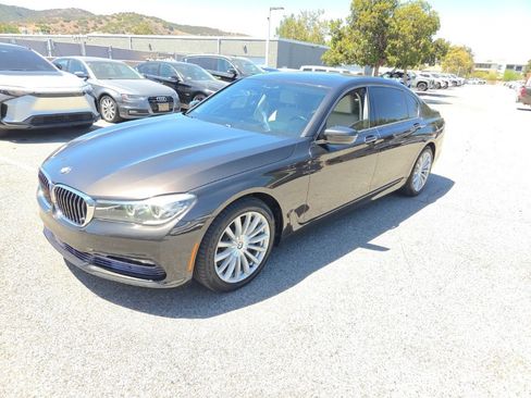 Used 2016 BMW 740i RWD image 1