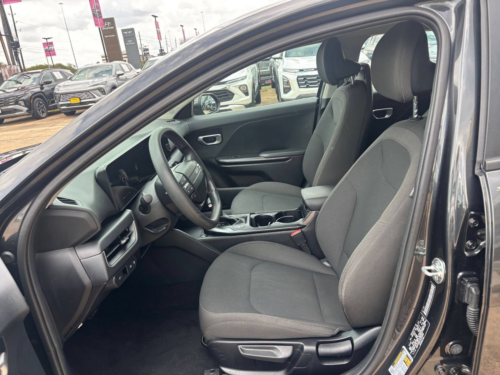 Used 2026 Kia K4 FWD image 25