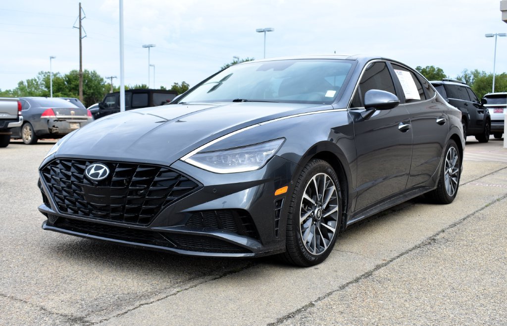 Used 2022 Hyundai Sonata Limited FWD image 1