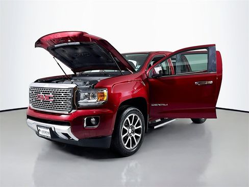 Used 2017 GMC Canyon Denali image 22