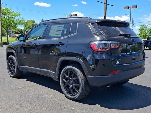 New 2026 Jeep Compass Latitude AWD/4WD image 4