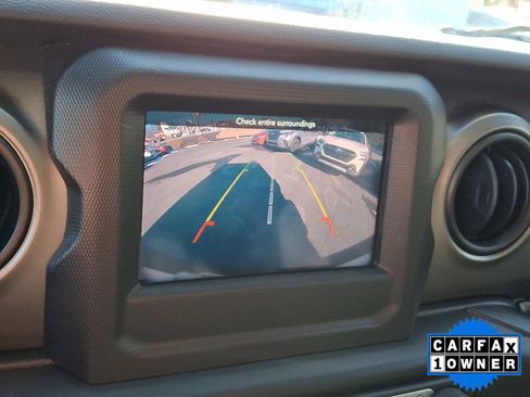 Used 2019 Jeep Wrangler Unlimited Sport S image 28