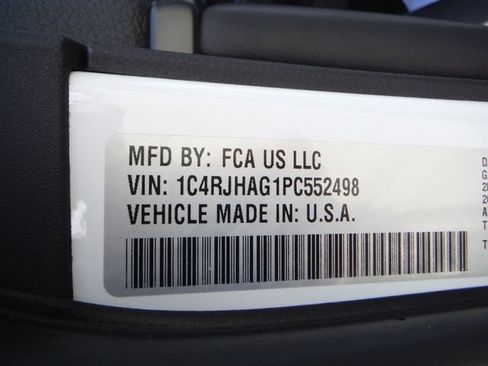 Certified 2023 Jeep Grand Cherokee Altitude AWD/4WD image 47