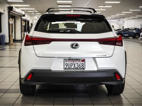 Certified 2025 Lexus UX 300h FWD w/ Accessory Package (Z2) image 7