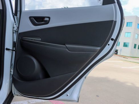 Used 2020 Hyundai Kona SEL FWD image 8