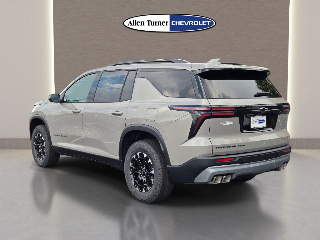 New 2027 Chevrolet Traverse Z71 w/ Enhanced Driving Package AWD/4WD image 8