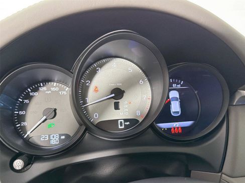 Certified 2023 Porsche Macan S AWD/4WD image 19