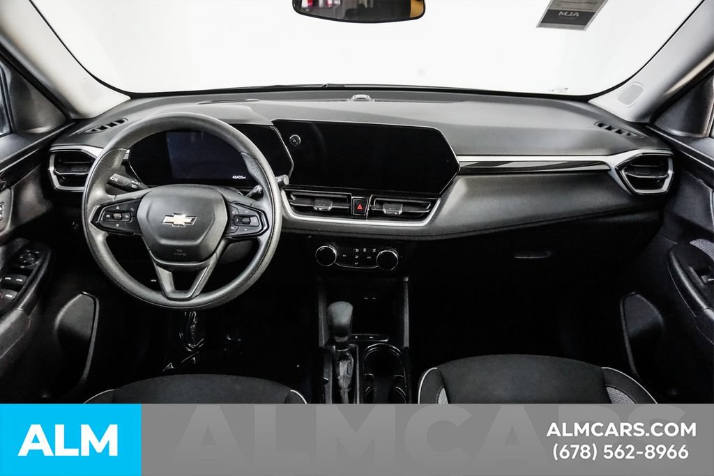 Used 2025 Chevrolet TrailBlazer LT FWD image 23