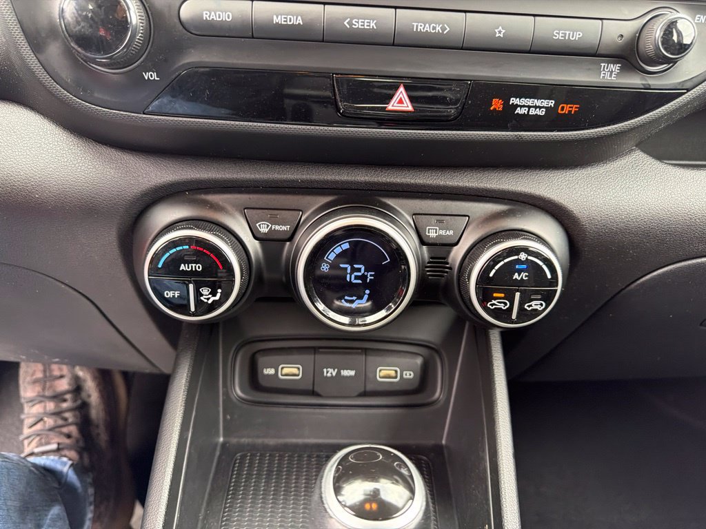 Used 2022 Hyundai Venue SEL w/ Cargo Package FWD image 25