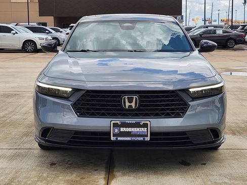 Used 2024 Honda Accord Sport image 2