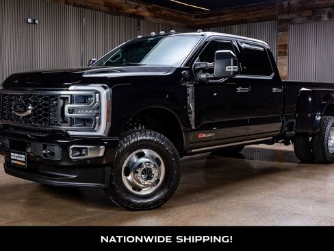Used 2024 Ford F350 Platinum image 4