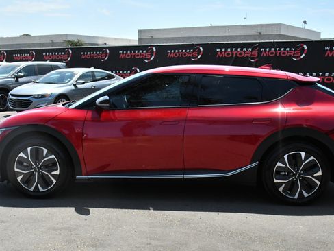 Used 2024 Kia EV6 Light RWD image 4