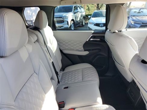 Used 2022 Mitsubishi Outlander SEL image 34