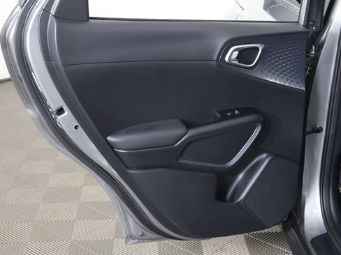 Used 2022 Kia Soul S FWD image 22