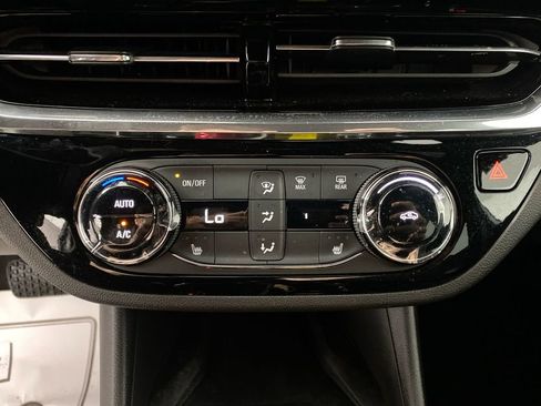 Used 2025 Buick Envista Sport Touring w/ Convenience I Package FWD image 18