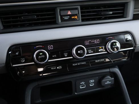 New 2025 Honda Pilot EX-L image 18