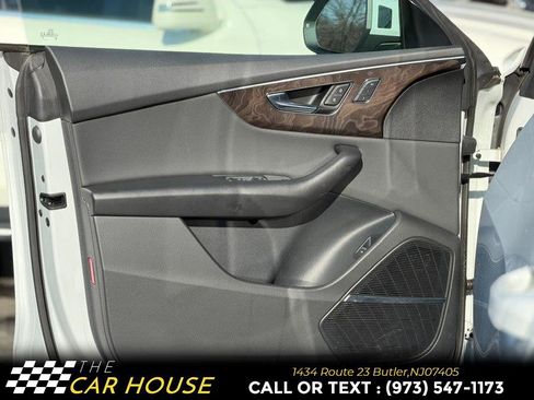 Used 2021 Audi Q8 Premium Plus w/ Premium Plus Package image 16