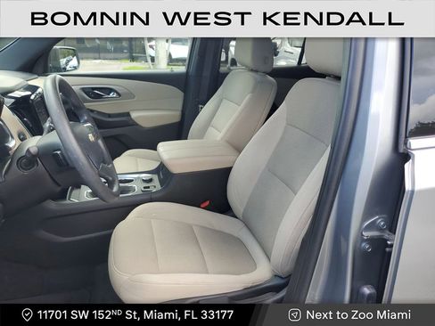 Used 2023 Chevrolet Traverse LS image 23