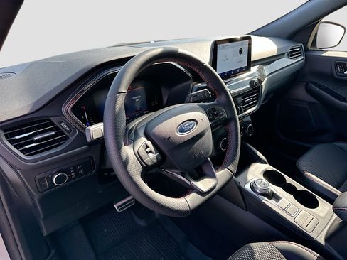 Certified 2024 Ford Escape ST-Line FWD image 9