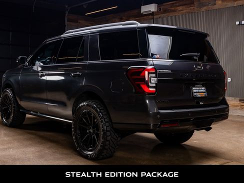 Used 2023 Ford Expedition Limited RWD image 7