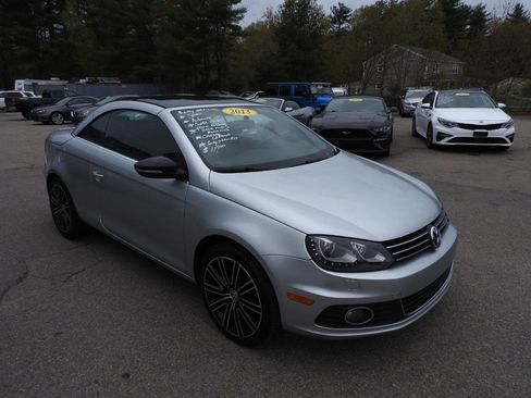 Used 2013 Volkswagen Eos FWD image 9