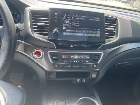 Used 2022 Honda Pilot Black Edition image 24