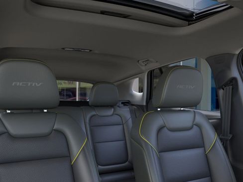 New 2026 Chevrolet Trax ACTIV w/ Sunroof Package image 24