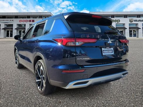 Used 2024 Mitsubishi Outlander SE image 6