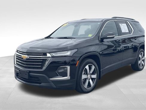 Used 2023 Chevrolet Traverse LT w/ LT Premium Package image 8