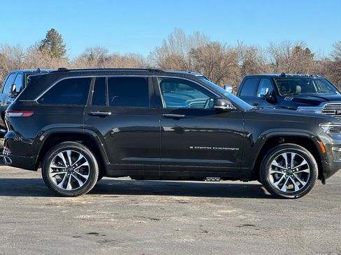 New 2024 Jeep Grand Cherokee Overland w/ Luxury Tech Group IV image 3