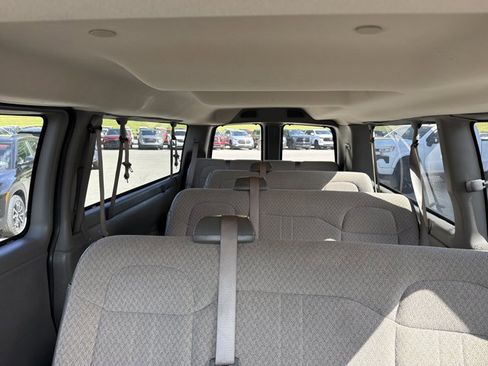 Used 2020 Chevrolet Express 3500 LT w/ LT Preferred Equipment Group RWD image 16