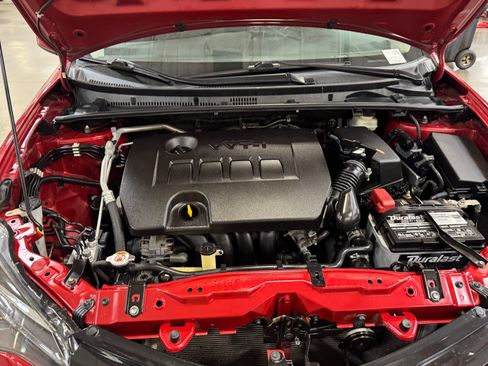 Used 2017 Toyota Corolla LE w/ Carpet Mat Package (TMS) FWD image 21