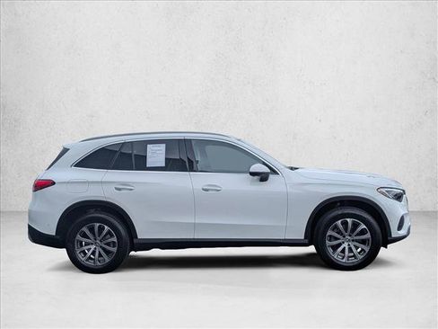 Used 2026 Mercedes-Benz GLC 300 4MATIC image 4