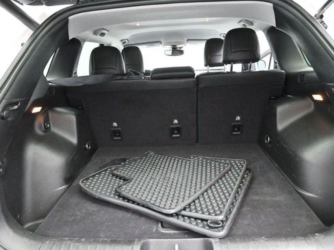 Used 2022 Jeep Cherokee Trailhawk w/ Premium Leather Package AWD/4WD image 9