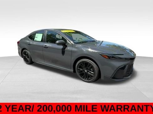 Used 2026 Toyota Camry SE FWD image 9