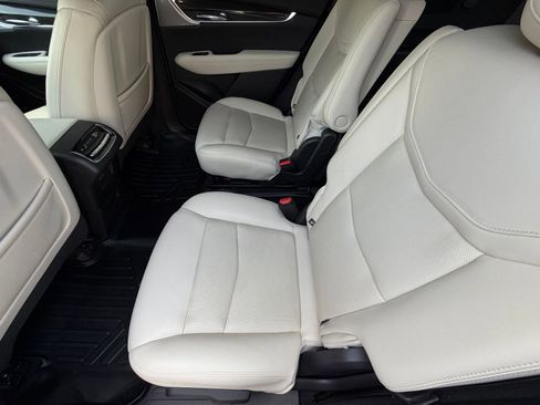 Used 2023 Cadillac XT6 Sport w/ LPO, Premium Carpet Package image 24