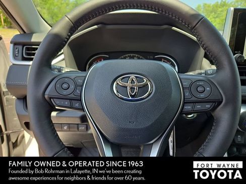 Used 2024 Toyota RAV4 XLE AWD/4WD image 8