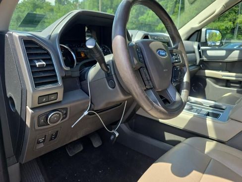 Used 2019 Ford Expedition XLT w/ Equipment Group 202A RWD image 7