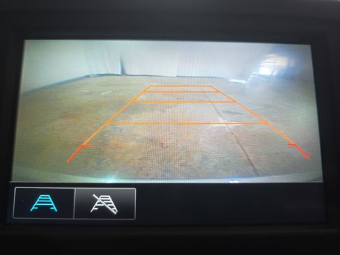 Used 2018 Chevrolet Equinox LT FWD image 20