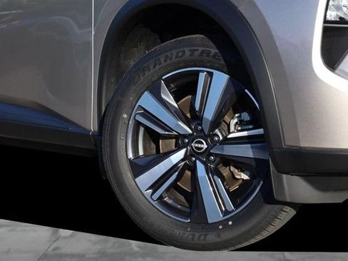 Certified 2025 Nissan Rogue SL w/ Tech Package AWD/4WD image 3