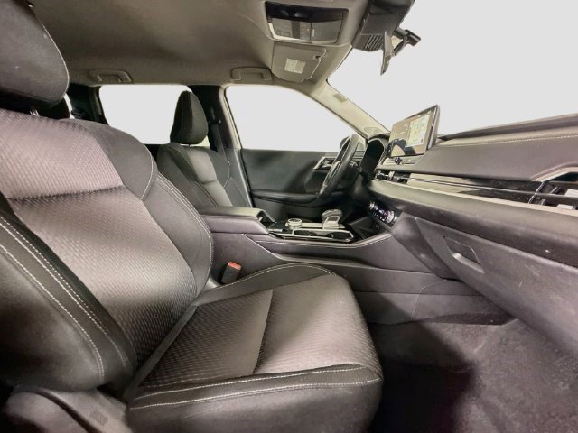 Used 2025 Mitsubishi Outlander ES FWD image 28