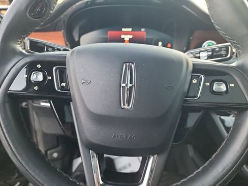 Used 2022 Lincoln Corsair Reserve image 19