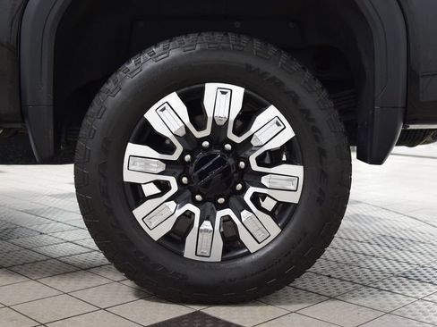 Used 2025 GMC Sierra 2500 Denali w/ Denali Reserve Package AWD/4WD image 27