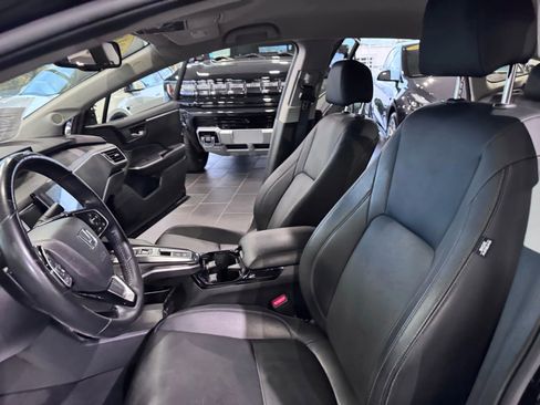 Used 2018 Honda Clarity Touring image 10