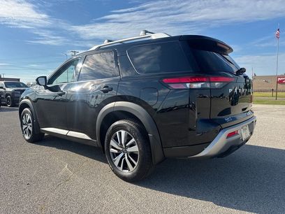 Used 2025 Nissan Pathfinder SL