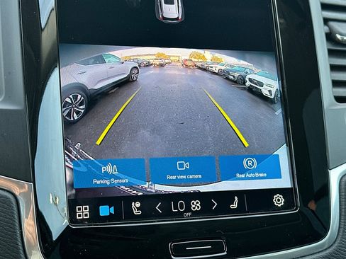 Used 2023 Volvo XC90 B5 Core w/ Climate Package image 24