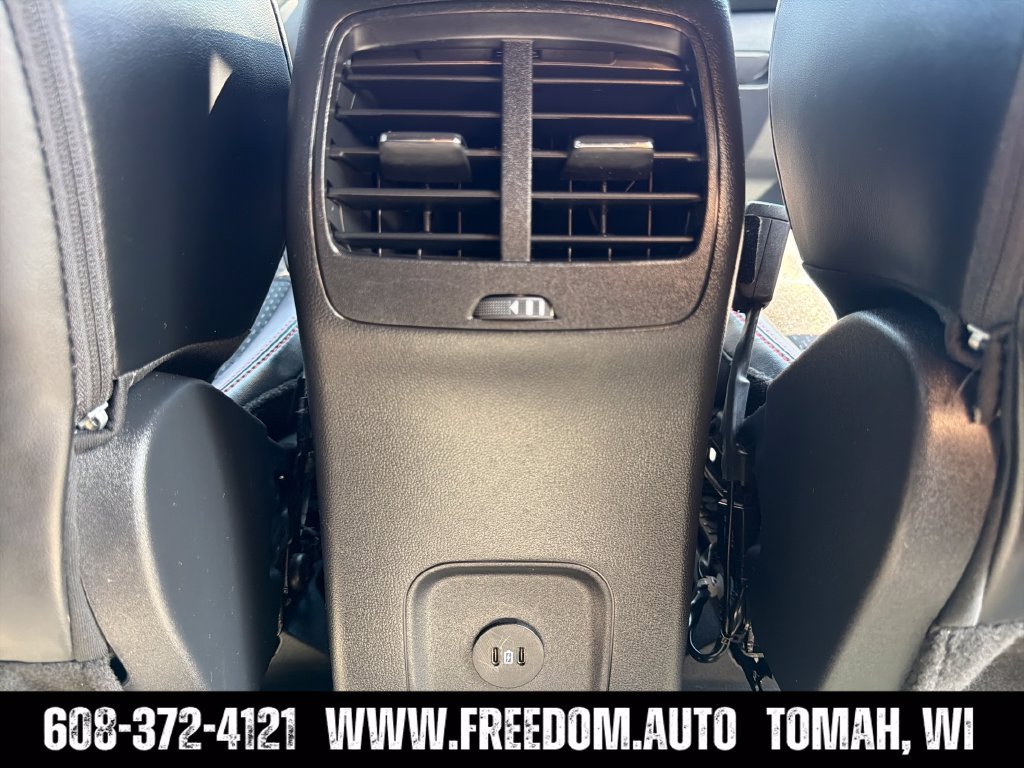 Used 2025 Ford Escape ST-Line Select AWD/4WD image 34