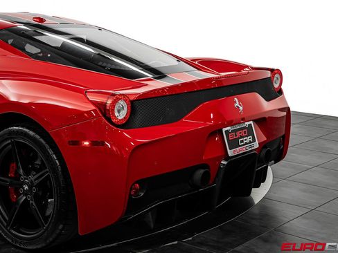 Used 2015 Ferrari 458 Speciale Coupe RWD image 23