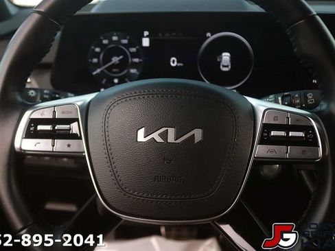 Certified 2025 Kia Telluride SX FWD image 19