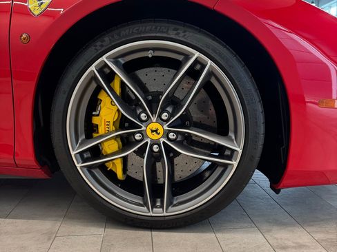 Used 2019 Ferrari 488 Spider Base image 5